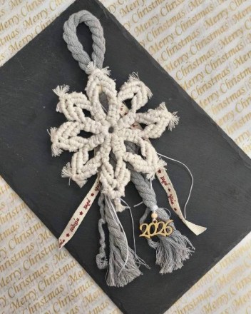 51  γουρι μακραμε χιονονιφαδα (1)